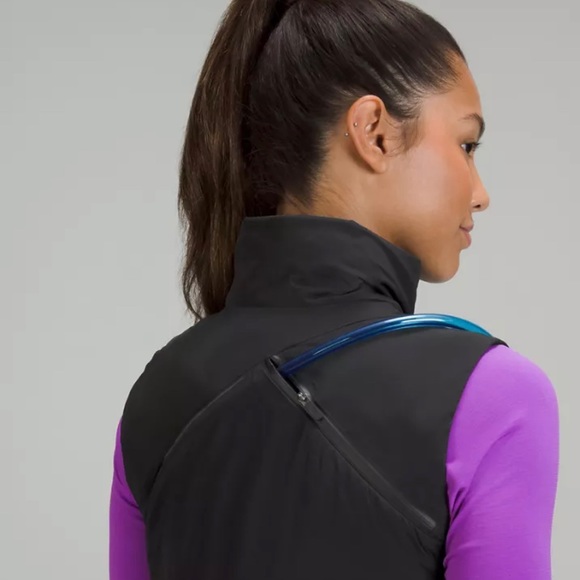 Lululemon Storage Insulated Running Vest, Black, Size 8 - NWT - Picture 11 of 14